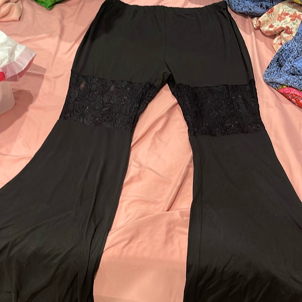 Hot topic size 3 flare skull pants